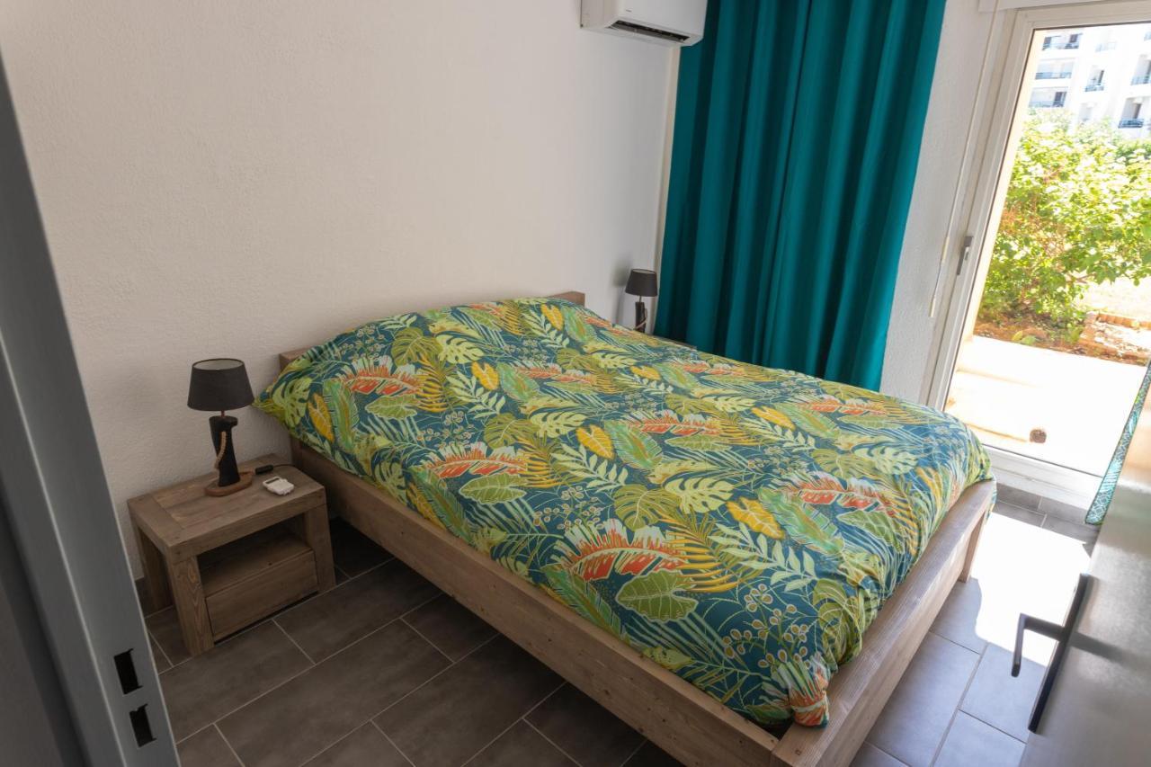 Location Port Frejus, Bord De Mer Екстериор снимка
