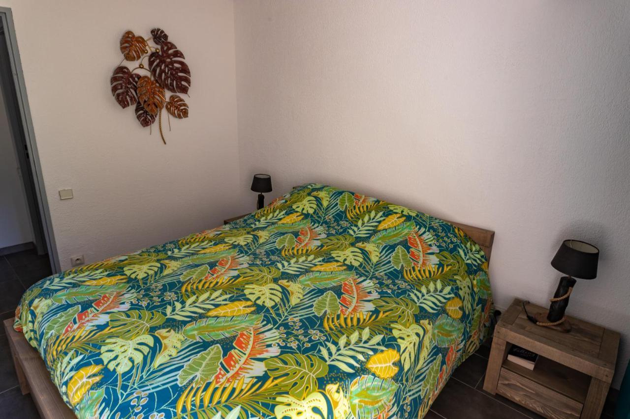 Location Port Frejus, Bord De Mer Екстериор снимка